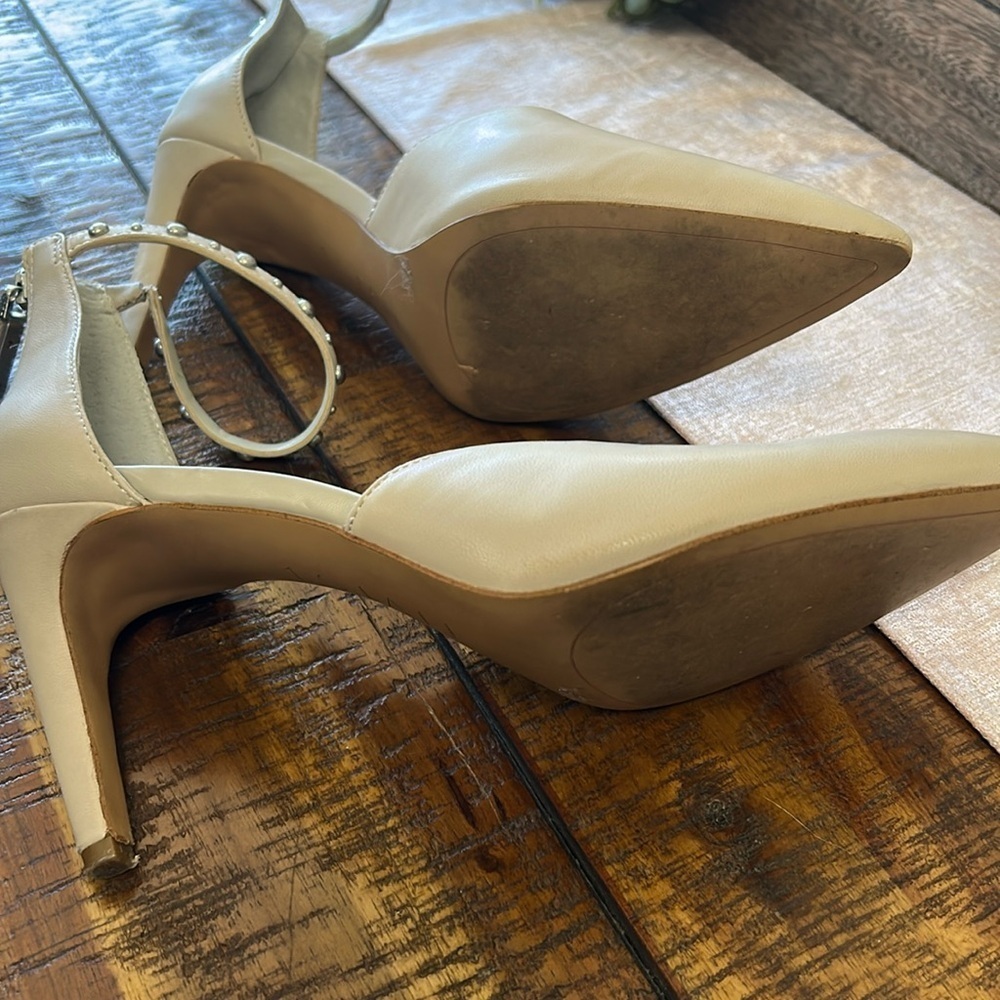 1. State Studded Ankle Strap Leather Heels Neutral Size 8 - Picture 5 of 9